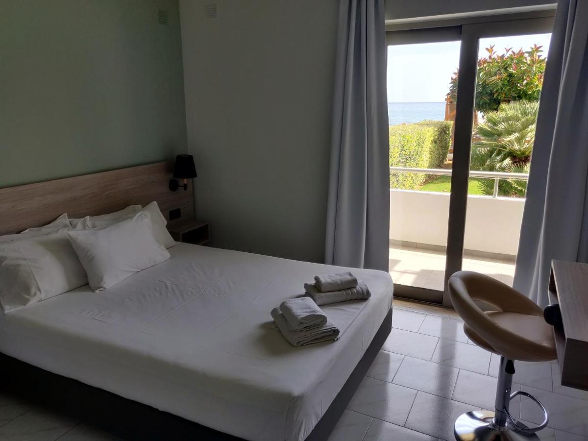 Viglia Beach Apartments Kissamos Exterior photo